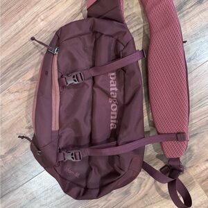 Patagonia Atom 8 Sling Pack Crossbody Travel Hiking Backpack Black